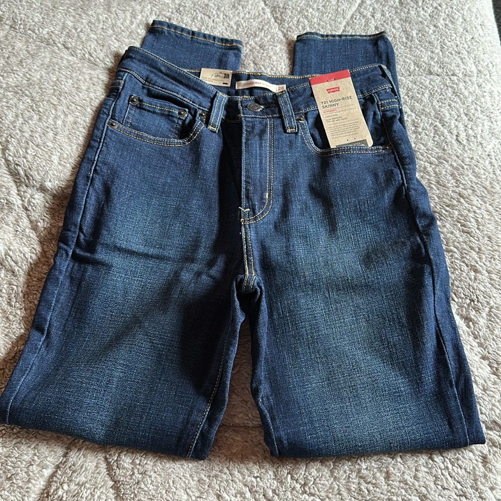 Levi’s 721 High Rise Skinny Jeans